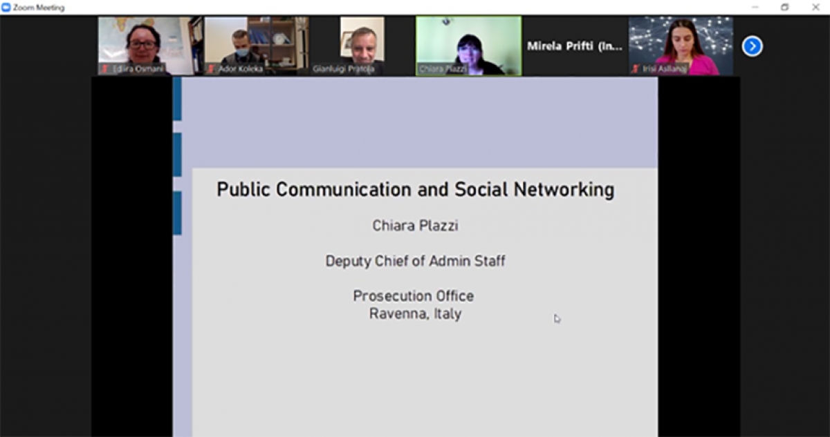 Training on Public Communication and Social Networking